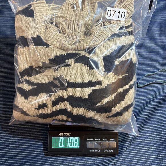 Polly Esther Womens M Distressed V Neck Zebra Animal Print Sweater Grunge Boho - Picture 6 of 6